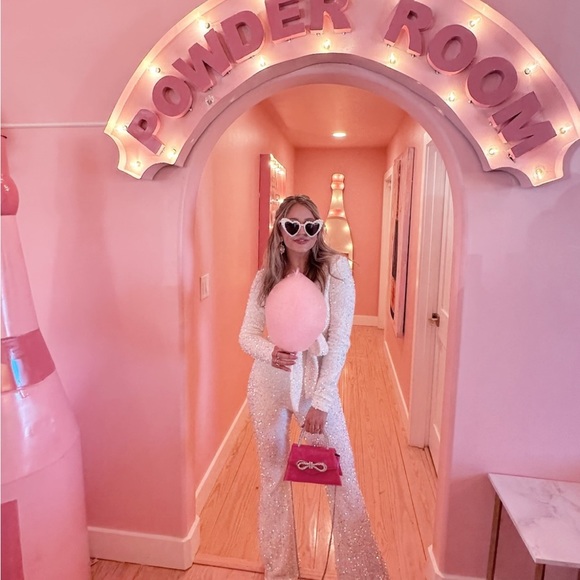 Meet your Posher, Brookelynn - Picture 3 of 8